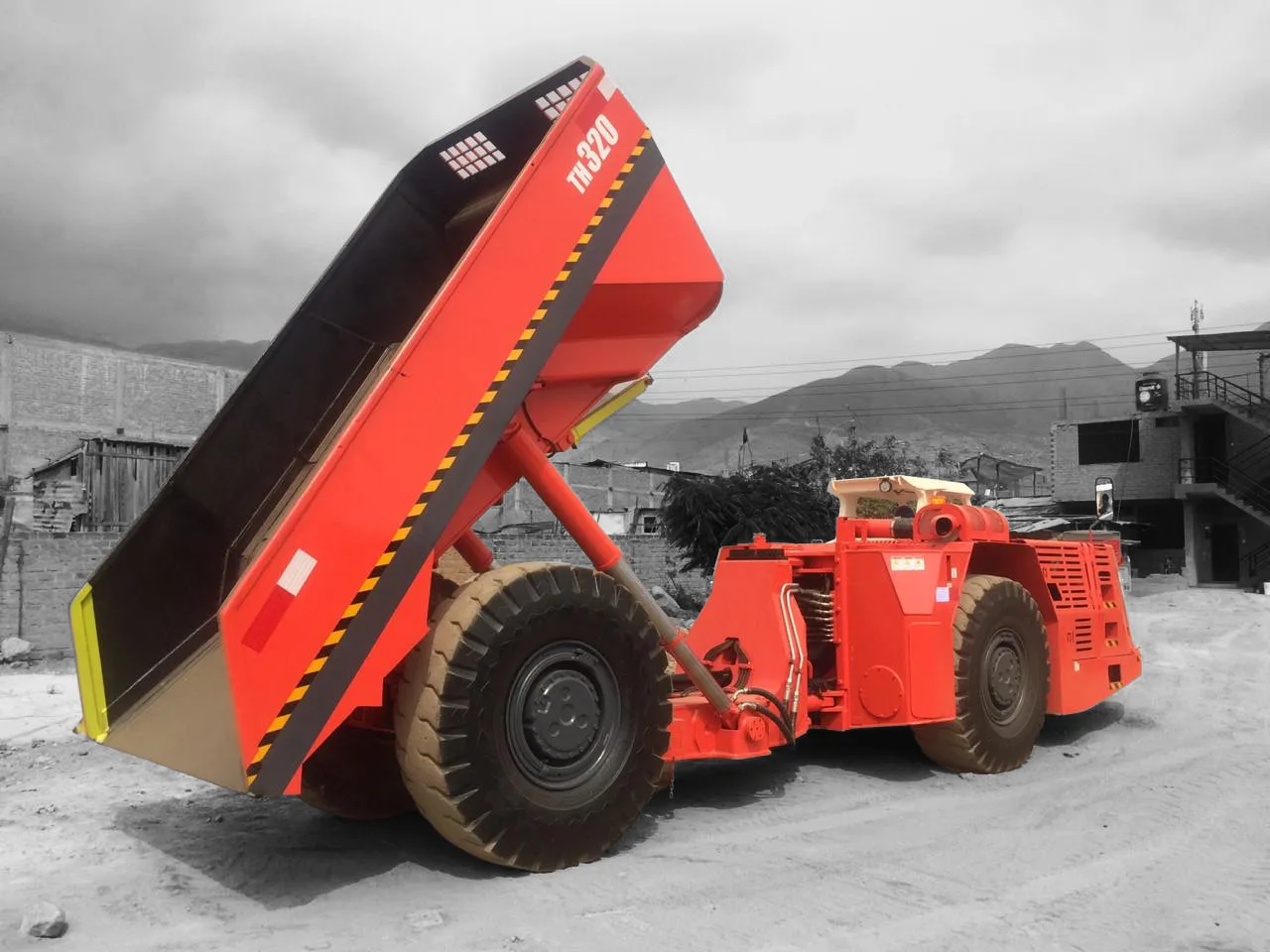 TH320-2009-Rebuilt (1)